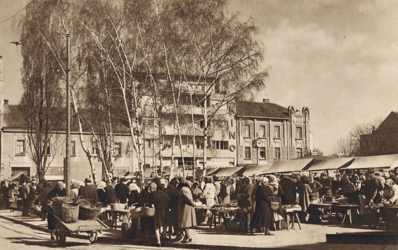 Kvaternikov trg oko 1950. godine A